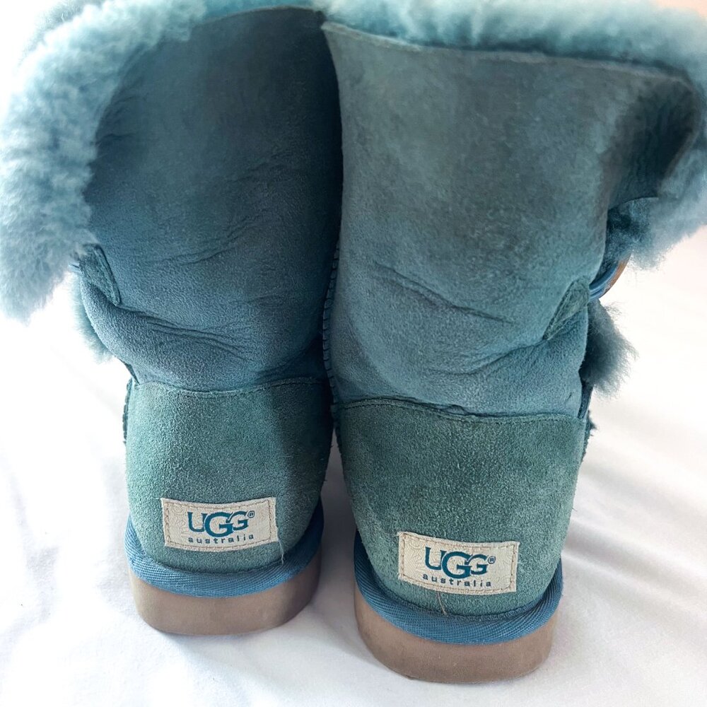 UGG Bailey Button Boot II - Picture 9 of 14